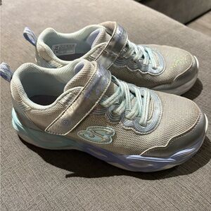 Skechers Kids' Girls Sneakers Velcro Silver size 4